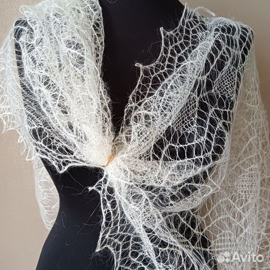 Пуховые изделия. Палантин. Новый