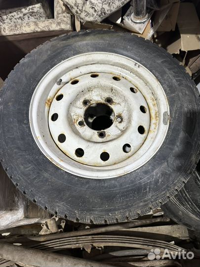 Hankook Winter I'Pike RS2 W429 215/65 R16