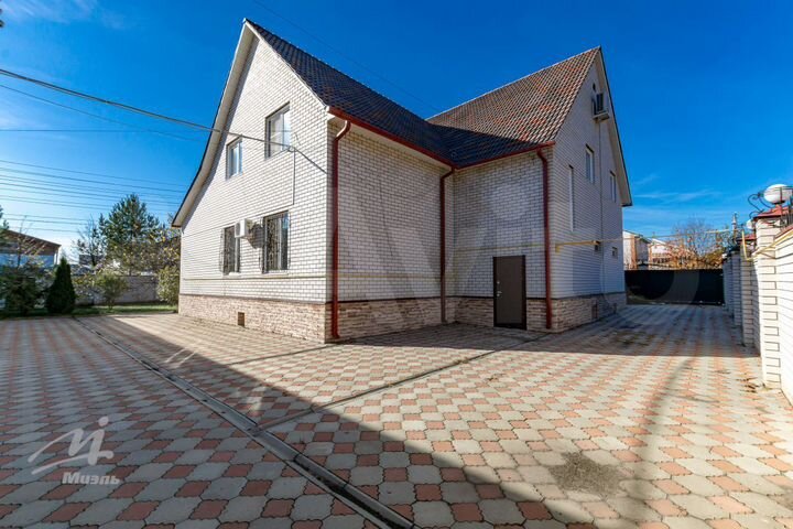 Дом 378,6 м² на участке 10,3 сот.