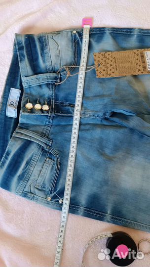 Джинсы новые