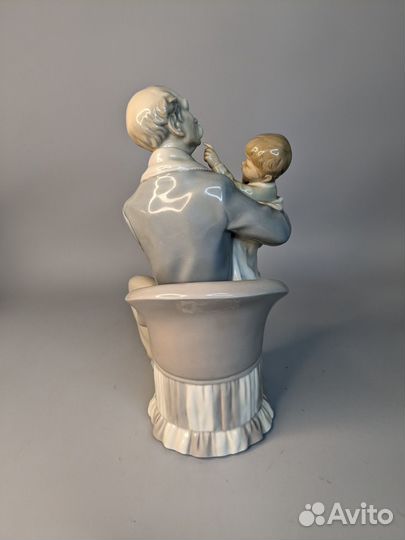 Статуэтка дедушка с внуком Lladro