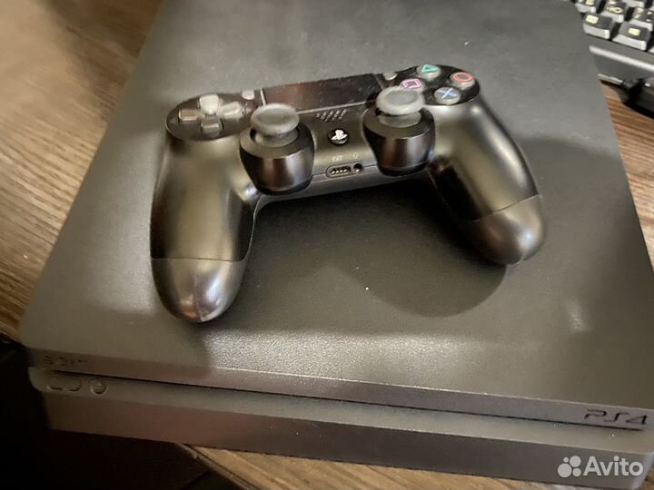 Sony playstation 4 PS4 slim 1tb