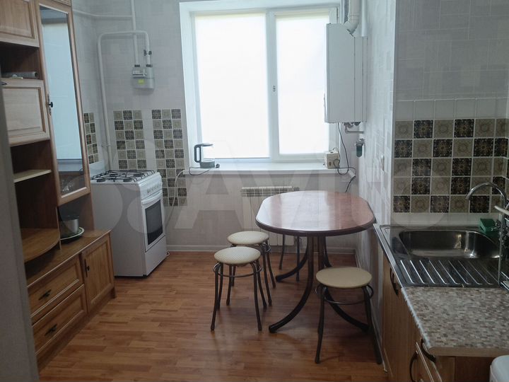 2-к. квартира, 60 м², 6/6 эт.