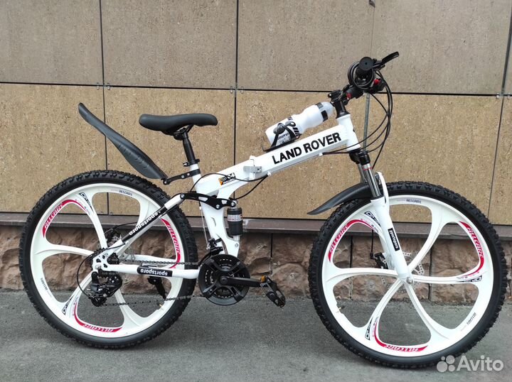 На литых дисках и спицах велосипеды