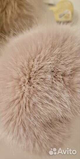 Новые меховые манжеты на свитер пудровые