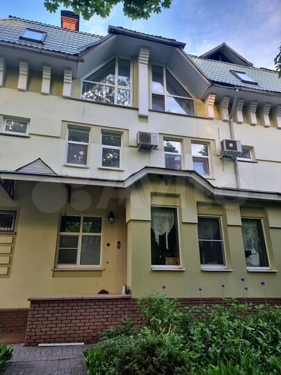 4-к. квартира, 284,2 м², 1/3 эт.