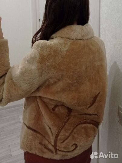 Шуба (полушубок) из овчины р.42-44