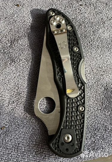 Нож delica spyderco4