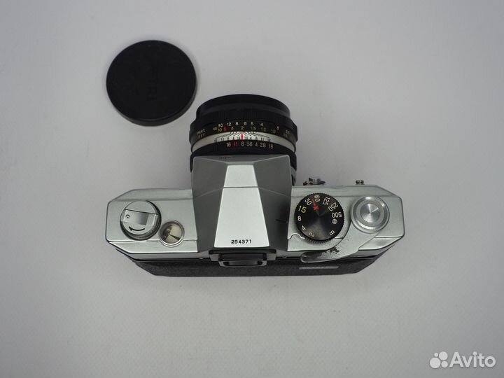 Пленочный фотоаппарат Petri U6 зеркальный f1.8