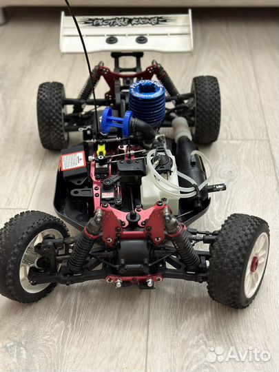 Машина на радиоуправлении с двс