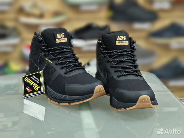 Кроссовки зимние Nike