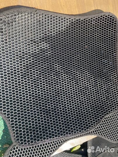 Продам коврики на skoda rapid