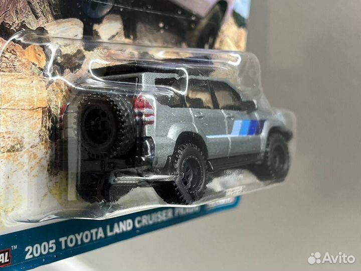 Hot Wheels Premium Toyota Land Cruiser Prado