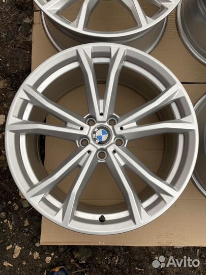 Диски оригинал BMW G70 7 r19 903 style