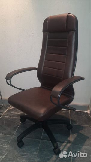 Кресло компьютерное офисное Metta к.28