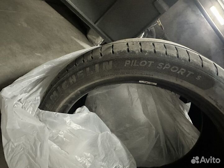 Michelin Pilot Sport 5 255/40 R19 100Y