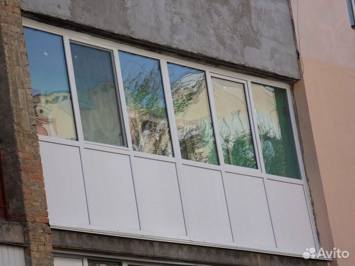 Пластиковая лоджия с отделкой