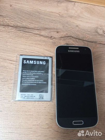 Телефон Samsung galaxy s4 mini