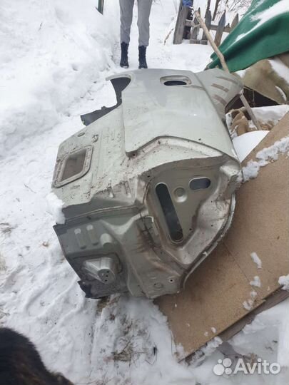 Крыло заднее левое на Марк 110