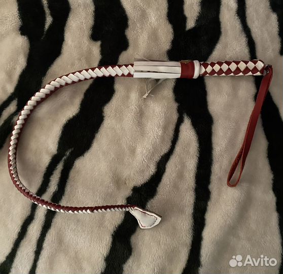 Казачья нагайка красно-белая из натуральной кожи