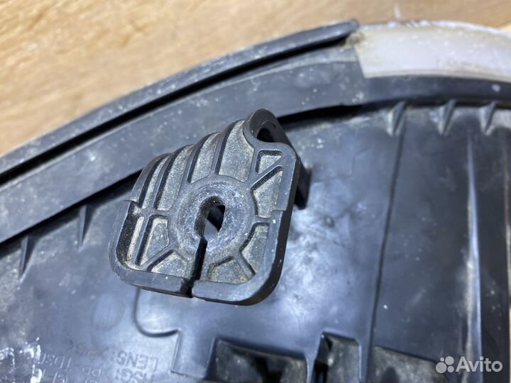 Фара передняя левая SsangYong Rodius 1 142185