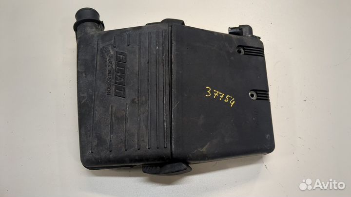 Корпус воздушного фильтра Fiat Punto, 1998