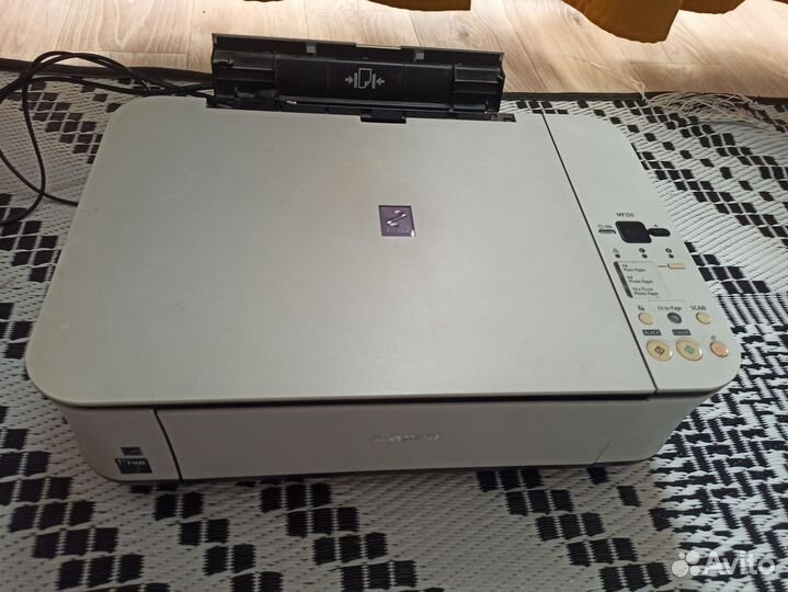 Цветной струйный принтер