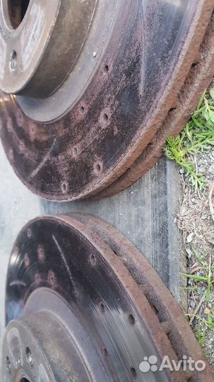 Тормозные диски вентилируемые,перфорируемые Brembo