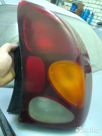 Задний левый фонарь chevrolet lanos