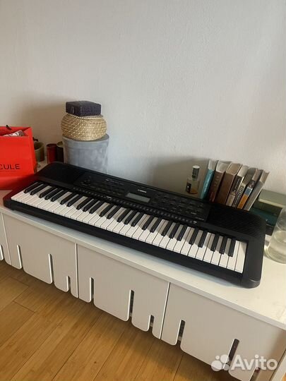 Цифровое пианино Yamaha PST-E273