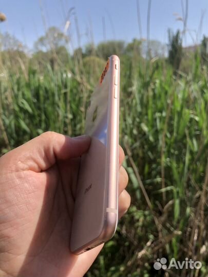iPhone 8, 64 ГБ