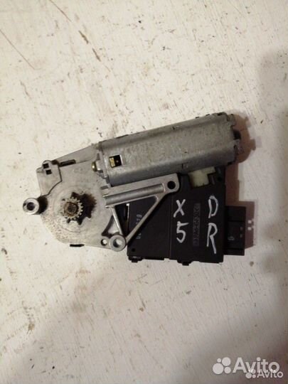 Моторчик люка BMW X5 E53