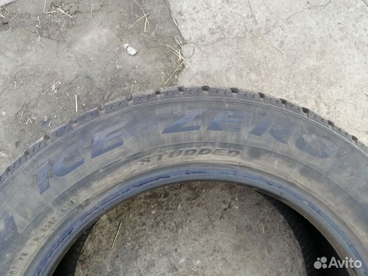 Pirelli Ice Zero 205/60 R16