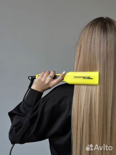 Кератиновое выпрямление волос