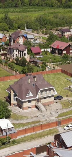 Коттедж 454,7 м² на участке 30 сот.