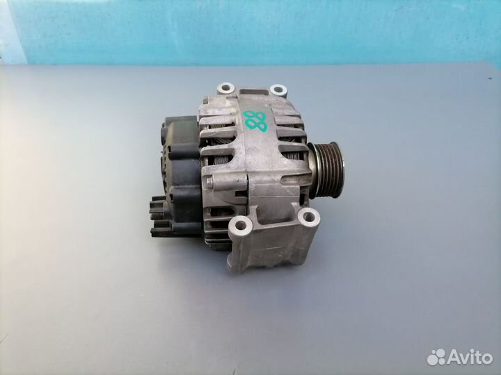 Генератор Ваз Лада Веста Vesta Иксрэй X-RAY б/у