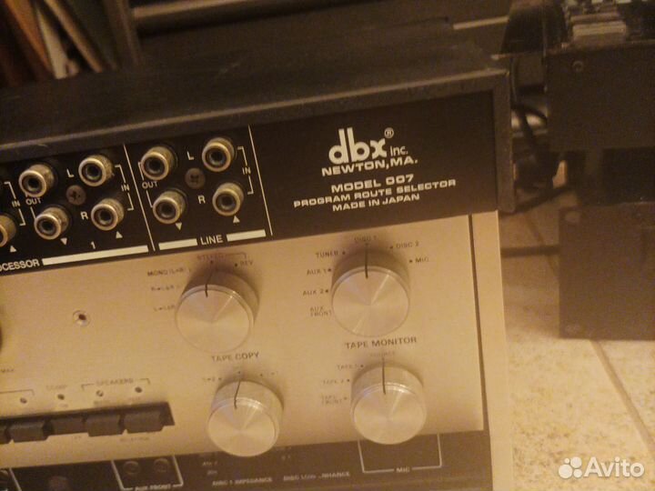 Селектор аудио входов dbx model 007