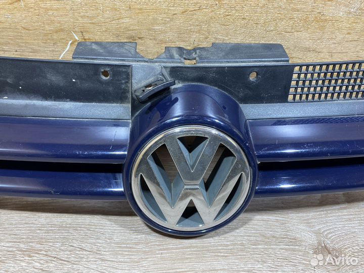 Решетка радиатора Volkswagen Golf 4 Арт. 130429