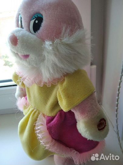 Плюшевый заяц танцующий и поющий