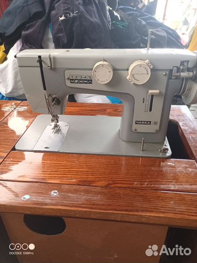 Швейная машина Чайка 3