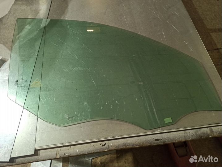 Стекло на дверь Kia Sorento II рестайлинг