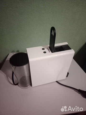 Кофемашина капсульная Nespresso Essenza Mini C30
