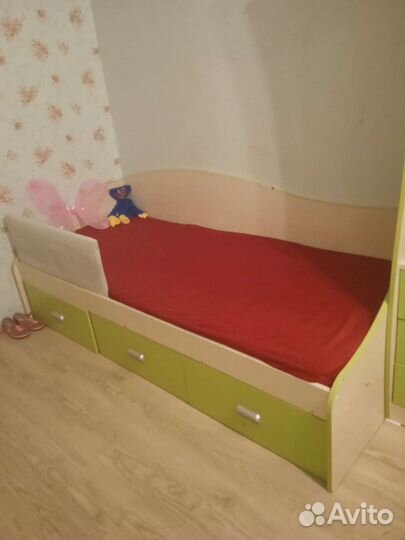 Кровать детская + пенал