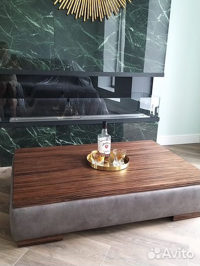 Поднос золотой декоративный