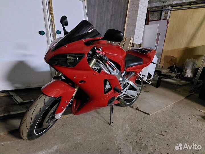 Yamaha R1