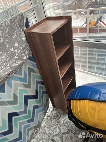 Продам полку для книг