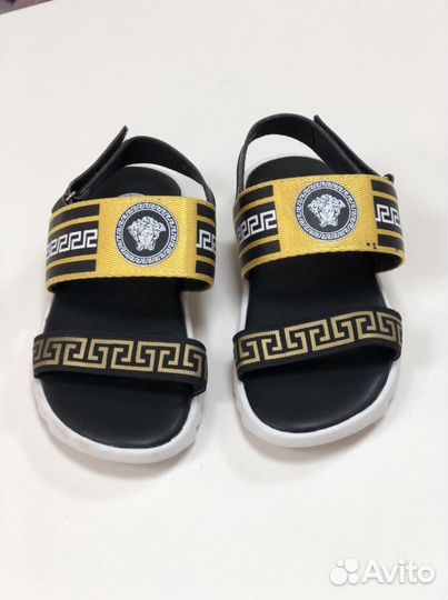 Сандали новые