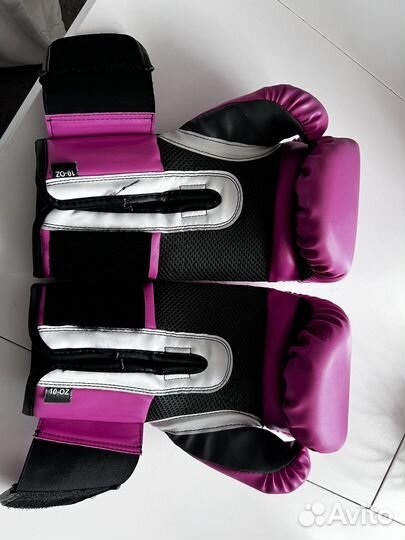 Боксерские перчатки everlast 10 oz