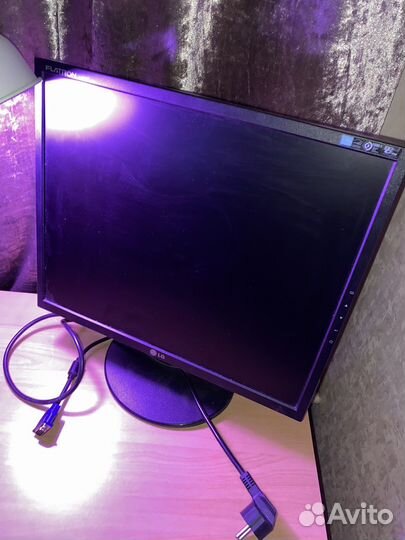 Монитор LG Flatron