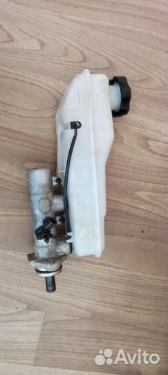 Главный тормозной цилиндр Хендэ Грандстарекс, Н